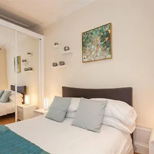 Apartment Chapel Street 42b First Floor 1-bedroom Apartment, Center, Aberdeen